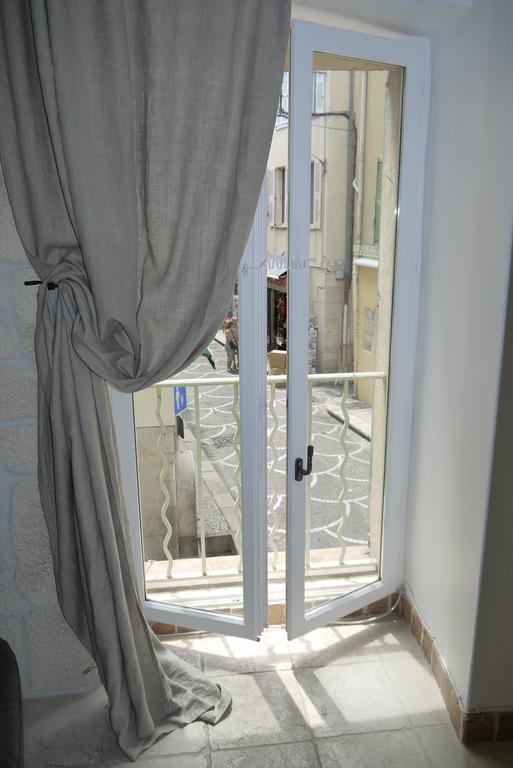 Vieille Ville 1 - Luca'S Apartment, 1 Bedroom, Max 2 Adults And 2 Kids Antibes Phòng bức ảnh