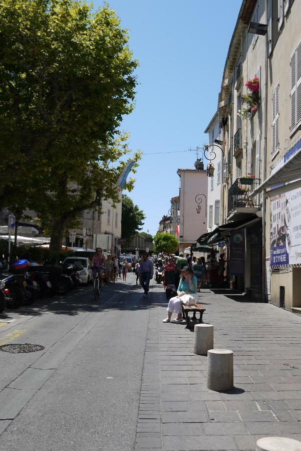 Vieille Ville 1 - Luca'S Apartment, 1 Bedroom, Max 2 Adults And 2 Kids Antibes Ngoại thất bức ảnh