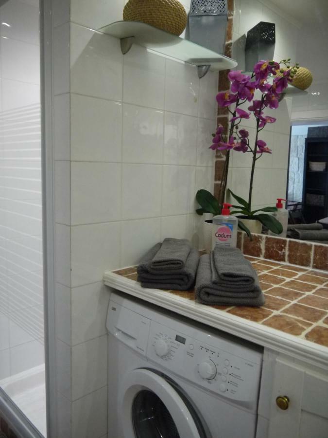 Vieille Ville 1 - Luca'S Apartment, 1 Bedroom, Max 2 Adults And 2 Kids Antibes Ngoại thất bức ảnh
